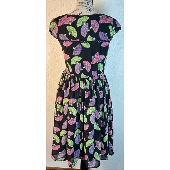 Lindy Bop Francy Geshia Fan Print Dress Retro Pinup Rockabilly, size 4 - Picture 7 of 9